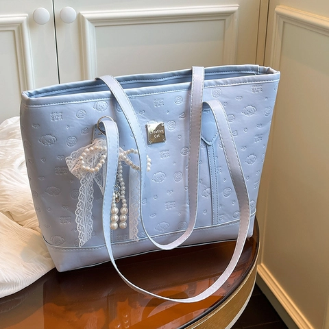 Borsa Tote da Donna in Pelle PU con Goffratura Grande Capacità Borsa a Spalla Con Ciondolo a Fiocco in Pizzo e Perle