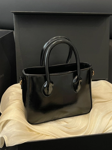 Damen Glänzende PU Leder Umhängetasche Lackoptik Kleine Quadratische Handtasche Mit Verstellbarem Gurt Goldene Hardware