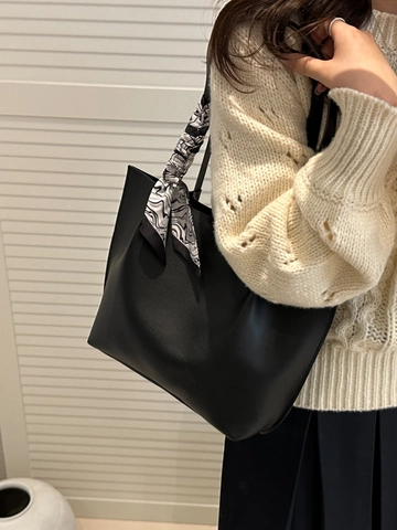 Grande Borsa Tote in Pelle PU da Donna Set Borsa a Tracolla Casual Retro Con Sciarpa di Raso e Custodia Interna per Ufficio