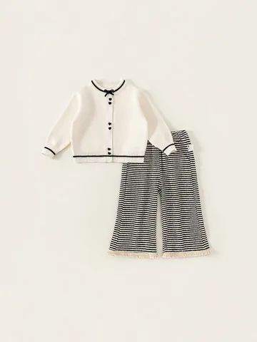 Meisjes Gebreide Kledingset Lange Mouwen Crème Vest Hartknopen Strik Gestreepte Flare Broek Herfst Casual Kinder Outfit