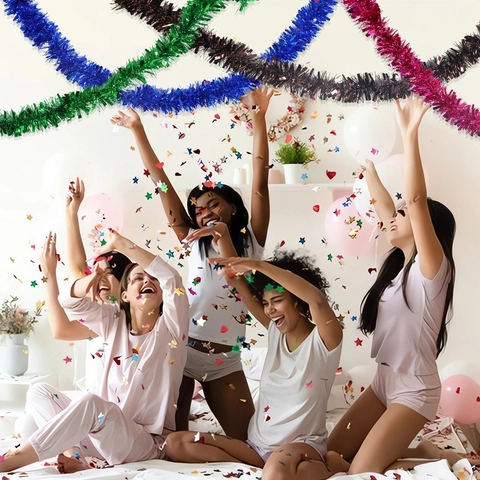 Multicolored PET Tinsel Garland For Birthday Party Alternating Thickness Metallic Hanging Ornament For Decoration