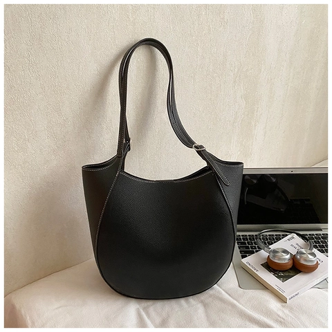 Minimalistische Damen PU Leder Hobo Umhängetasche Große Kapazität Kontrastnähte Halbmond Tote Bag Verstellbarer Gurt Tasche