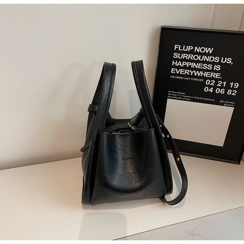 Vintage PU Leather Bucket Bag For Women Large Capacity Tote Shoulder Bag Rivet Detail Casual Commuter Handbag Solid Color