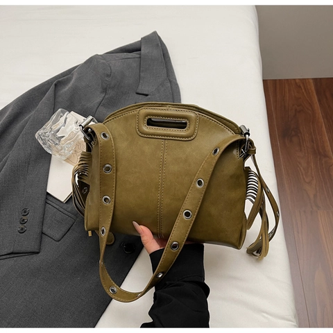 Vintage Quaste Umhängetasche Für Damen PU Leder Hohler Griff Ösenriemen Mode Handtasche Lässige Pendeln Crossbody Tasche