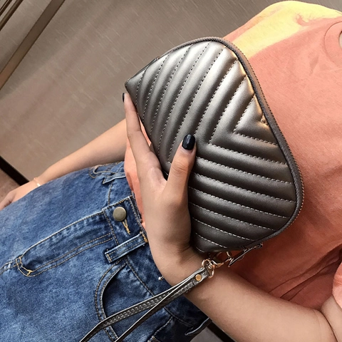 Women Fashion PU Leather Quilted Clutch Bag Chevron Pattern Zipper Pouch Small Handbag With Wristlet Strap Casual Daily Bag