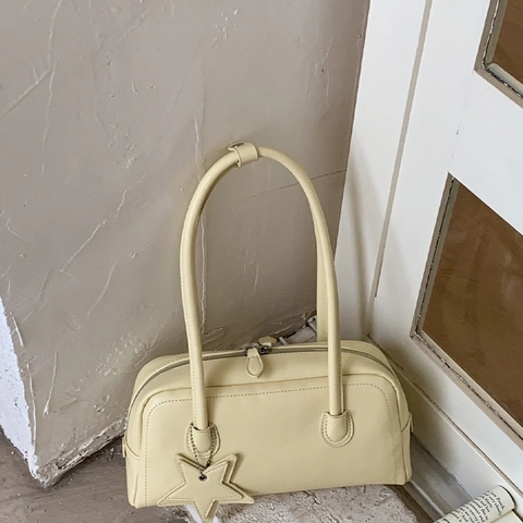 Bolso de Hombro para Mujer de Cuero PU Diseño Colgante Estrella Color Sólido Retro Boston Bag Casual Viaje Axila Regalo