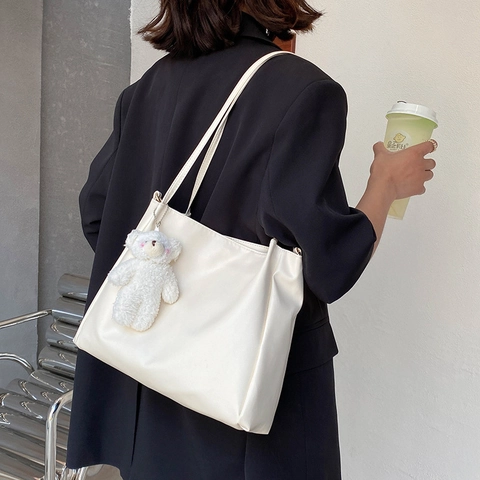 Women Large Capacity PU Leather Shoulder Bag Casual Solid Color Tote Bag With Plush Bear Charm For College Students Daily Use