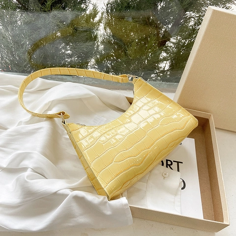 Vintage Crocodile Pattern PU Leather Underarm Bag For Women Fashion Glossy Baguette Shoulder Bag Solid Color Casual Handbag