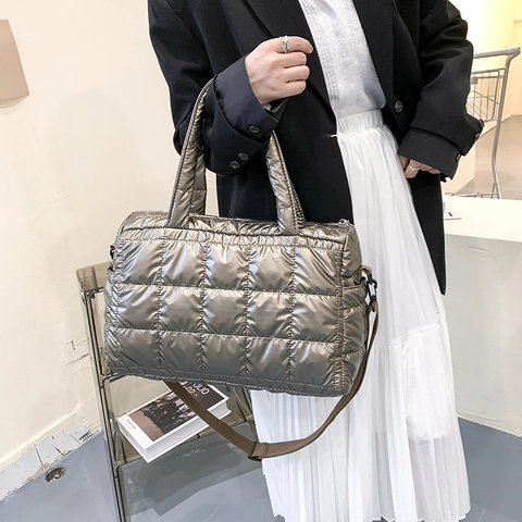 Bolso de Hombro Acolchado de Moda para Mujer Gran Capacidad Bolso Tote de Nailon Metálico Color Sólido Bolso de Mano