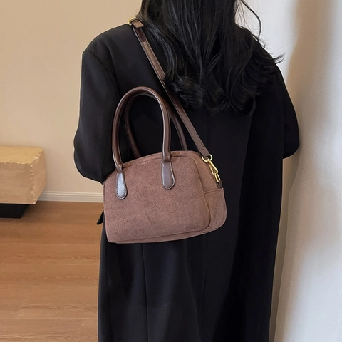 Borsa a Spalla da Donna in Pelle PU Retro Minimalista Texture Scamosciata Borsa Boston Crossbody Design di Nicchia Ferramenta Oro