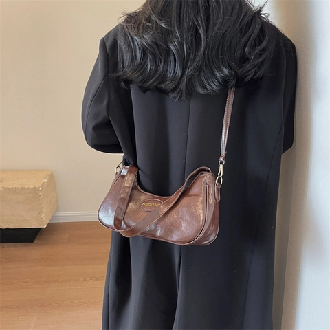 Women Minimalist Vintage PU Leather Hobo Shoulder Bag Fashion Underarm Crossbody Bag Solid Color Daily Purse