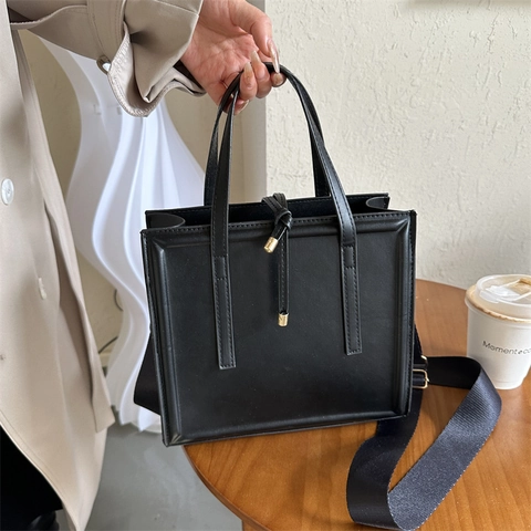 Bolso de Hombro Cuadrado de Cuero PU Minimalista Urbano para Mujer Bolso de Mano con Correa de Hombro Ancha Desmontable