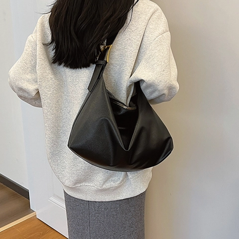 Minimalist Large Capacity PU Leather Hobo Shoulder Bag For Women Solid Color Litchi Grain Crossbody Bag Casual Tote Handbag