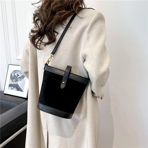 Borsa a Secchiello in PU da Donna di Design di Nicchia Borsa a Spalla con Cuciture Retrò Borsa a Tracolla con Tracolla Regolabile
