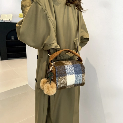 Vintage Kariert Woll Umhängetasche Für Damen Retro Karo Handtasche Mit Bommel Kirsche Anhänger Cord Griff Umhängetasche