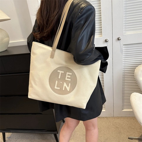 Damen Canvas Tragetasche Mit Großer Kapazität Niche Design Minimalistische Umhängetasche Kontrastfarbe Leder Patch Handtasche