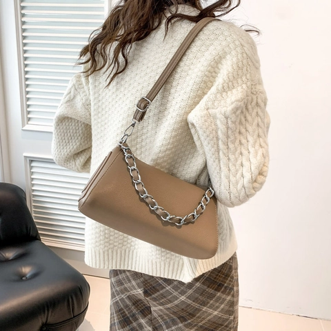 Women Urban Simple PU Leather Shoulder Bag Fashion Oval Crossbody Bag With Metal Chain Decorative Litchi Texture Purse
