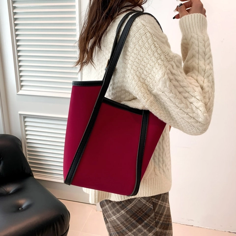 Sac à Épaule en Cuir PU Design de Niche Minimaliste Pour Femmes Grand Sac Fourre-tout Avec Pochette Assortie Bandoulière Réglable