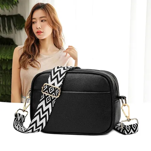 Women Fashion Pebble Leather Camera Bag With Wide Geometric Strap And Gold Chain Crossbody Shoulder Bag Small Square Handbag