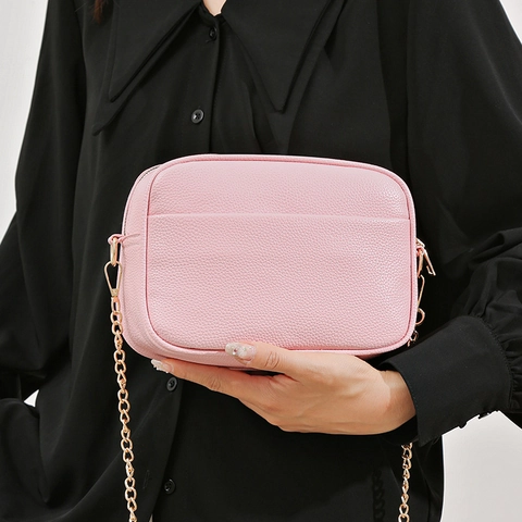 Women Fashion Pebble Leather Camera Bag With Wide Geometric Strap And Gold Chain Crossbody Shoulder Bag Small Square Handbag