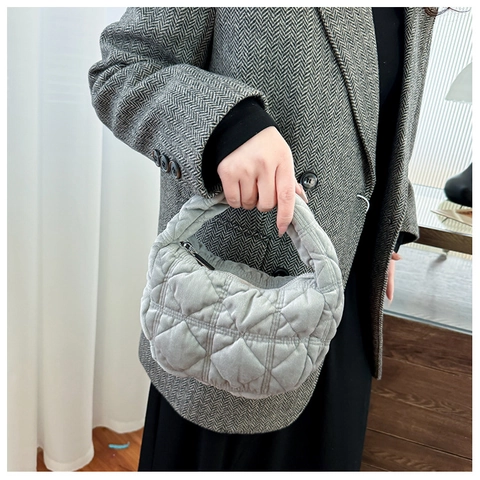 Damen Mode Gesteppte Plüsch Handtasche Weiche Rautenmuster Wolke Tote Bag Elegante Kleine Hobo Tasche Für Den Winter