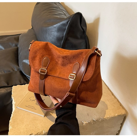 Sac à Bandoulière Rétro en Velours pour Femmes Sac Messager Classique Avec Bandoulière Réglable Boucle en Métal