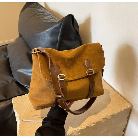 Sac à Bandoulière Rétro en Velours pour Femmes Sac Messager Classique Avec Bandoulière Réglable Boucle en Métal
