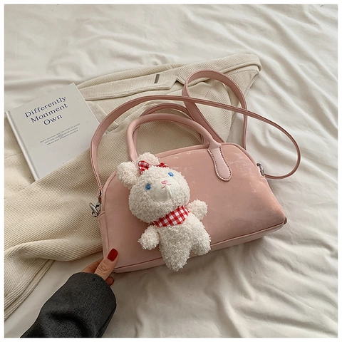 Bolso Boston de Cuero PU de Moda para Mujer Con Lindo Colgante de Conejo de Peluche Bolso de Hombro Retro Color Sólido