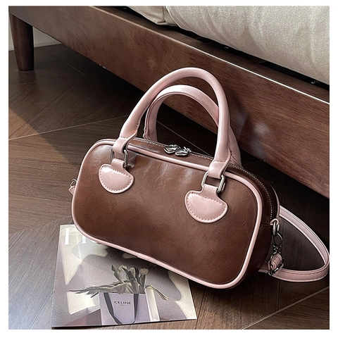 Bolso Bowling de Cuero Sintético para Mujer Colores en Contraste Retro Detalle Corazón Con Correa Extraíble Bolso Bandolera