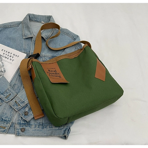 Urban Minimalist PU Leather Large Capacity Shoulder Bag For Women Fashion Solid Color Crossbody Tote Bag Letter Print