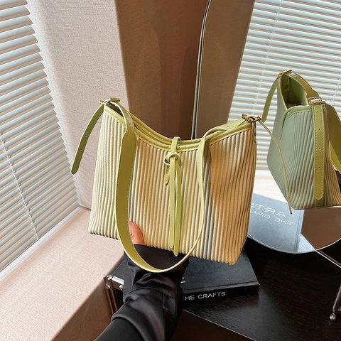 Damen Plissiert PU Leder Umhängetasche Vertikale Falten Minimalistisch Kordelzug Lässige Hobo Bag Große Kapazität Schultertasche Täglich Reise Handtasche