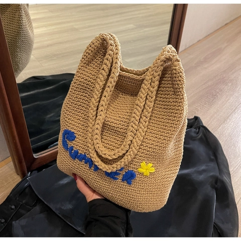 Sac à Épaule Tricoté Tissé à la Main pour Femme Avec Broderie de Lettres Summer et Accents Floraux Sac Fourre-tout Décontracté pour Vacances à la Plage
