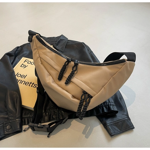 Fashion Minimalist Women Crescent Shoulder Bag Large Capacity Nylon Cloth Crossbody Bag Casual Daily Travel Messenger Bag