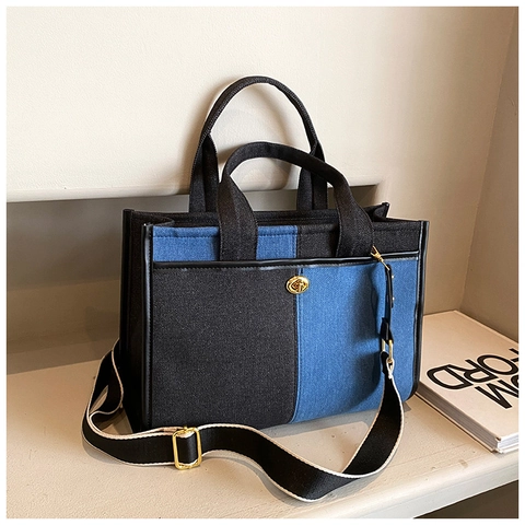 Sac Fourre-Tout en Denim Patchwork pour Femmes Sac à Bandoulière Décontracté Garniture en Cuir PU Avec Fermoir Doré