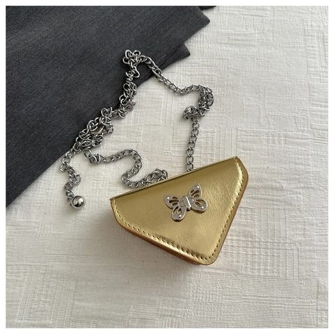 Trendy Metallic Triangle Mini Crossbody Bag For Women Y2K Style Butterfly Decor Small Chain Shoulder Bag Fashion Evening Purse