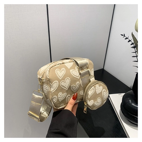 Sac en Bandoulière Urbain Minimaliste en Cuir PU Gaufré Cœur 2-en-1 Avec Petit Porte-Monnaie Rond Large Sangle Femme