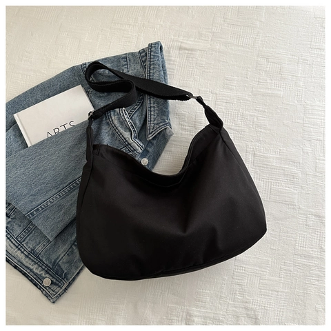 New 2024 Women Nylon Crescent Shoulder Bag Large Capacity Solid Color Urban Minimalist Casual Hobo Crossbody Handbag For Daily Use