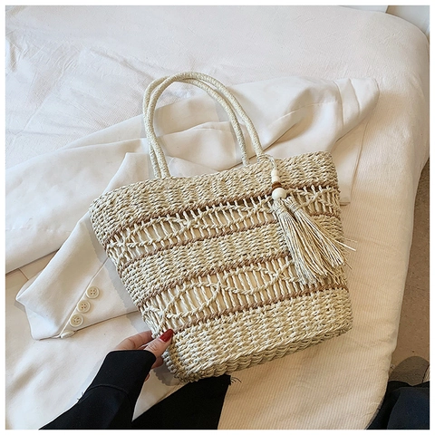 Handmade Straw Woven Tote Bag For Women Summer Beach Vacation Shoulder Bag With Tassel Decor Large Capacity Bohemian Casual Handbag