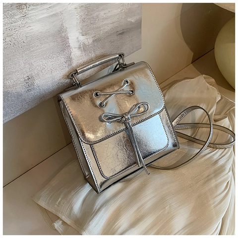 Zaino da Donna alla Moda in Pelle PU con Fiocco e Stringhe Borsa a Tracolla Quadrata Piccola Minimalista Argento Nero