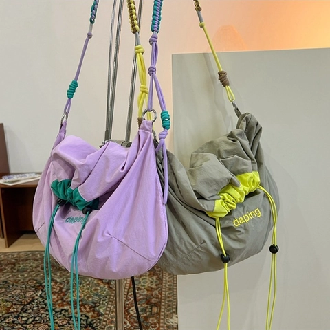 Borsa a Spalla alla Moda in Nylon con Coulisse Grande Capacità Colore a Contrasto Borsa a Tracolla da Donna Urban Casual Versatile