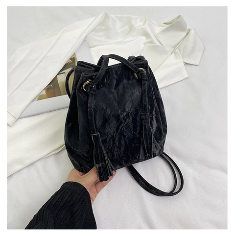 Borsa a Secchiello in Pelle PU Pieghettata da Donna con Nappa Coulisse Borsa a Tracolla Minimalista Versatile Trendy Borsa Quotidiana