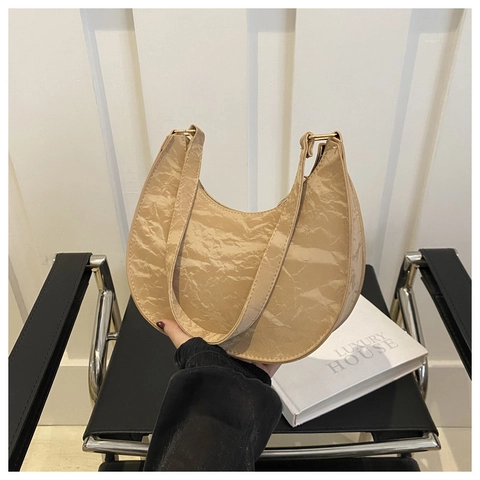 Damen PU Leder Faltenstruktur Halbmond Hobo Tasche Trendy Minimalistische Schulter Unterarm Handtasche Für Den Alltag