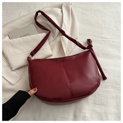 Minimalist Women PU Leather Half Moon Shoulder Bag Commuting Elegant Knot Strap Solid Color Fashion Hobo Underarm Bag