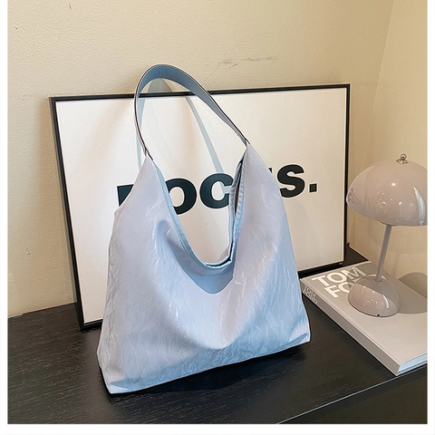 Minimalist Large Capacity PU Leather Shoulder Bag For Women Solid Color Wrinkled Texture Hobo Tote Handbag Daily Fashion Commute Bag