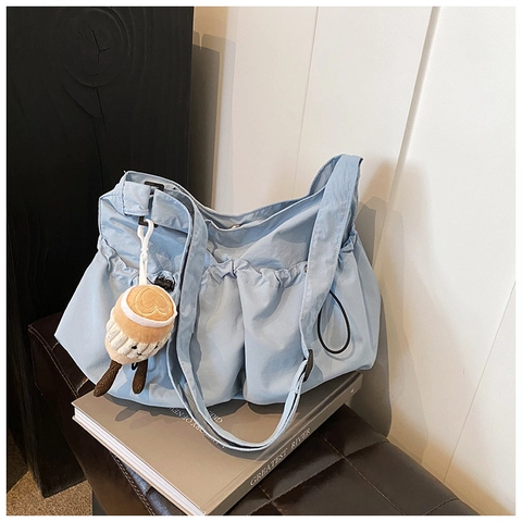 Trendy Dames Schoudertas Grote Capaciteit Geplooid Trekkoord Crossbody Tas Stof Hobo Tas Met Koffiekopje Pluche Bedeltje