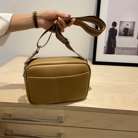 Bolso de Cámara de Cuero PU Minimalista para Mujer Bolso de Hombro Multifuncional Con Correa Ancha Color Sólido Bolso Cuadrado Pequeño