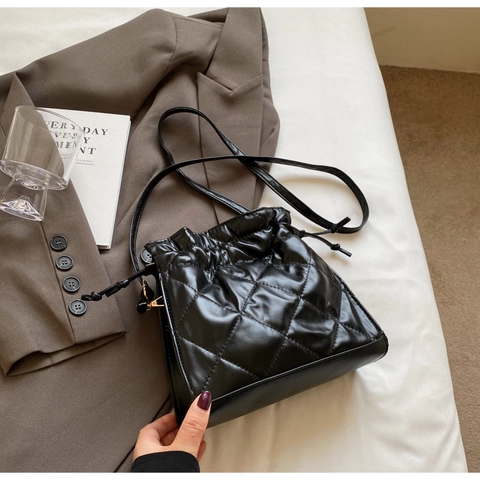 Borsa Secchiello in Pelle PU Trapuntata per Donna Borsa a Tracolla con Coulisse Urbana Semplice Grande Capacità Borsa alla Moda
