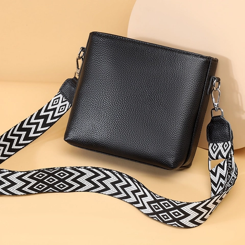 Genuine Top Layer Cowhide Leather Bucket Shoulder Bag For Women With Wide Geometric Pattern Strap Crossbody Handbag