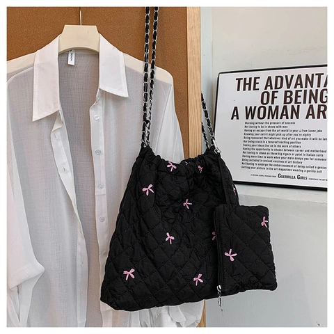 Sac Cabas Tendance en Polyester Matelassé Femmes Avec Broderie Nœud Papillon Ensemble Deux Pièces Bandoulière Chaîne Sac à Main