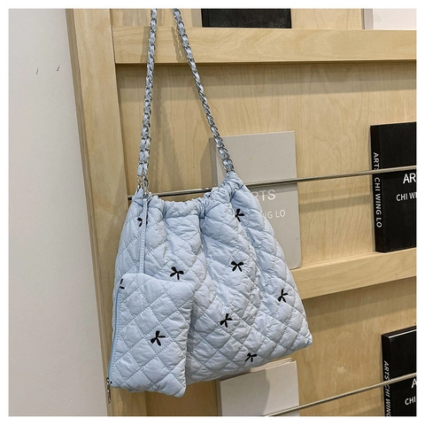 Sac Cabas Tendance en Polyester Matelassé Femmes Avec Broderie Nœud Papillon Ensemble Deux Pièces Bandoulière Chaîne Sac à Main